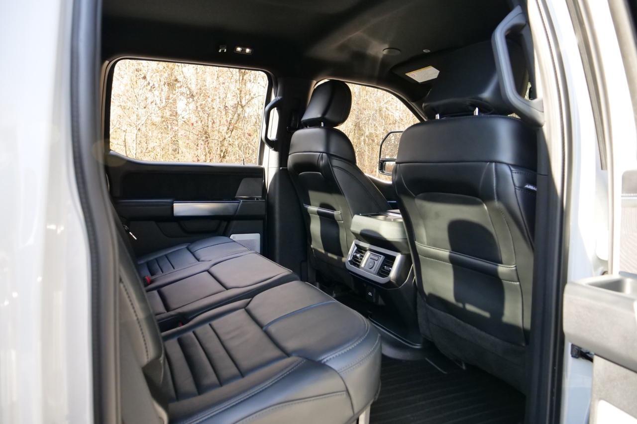 2025 Ford F-450SD Platinum 4X4 / DRW / Massaging Seats / Diesel! Lincolnton NC