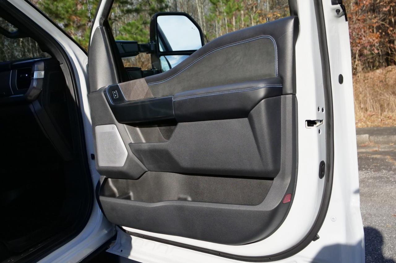 2025 Ford F-450SD Platinum 4X4 / DRW / Massaging Seats / Diesel! Lincolnton NC