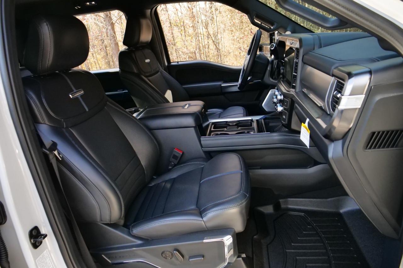 2025 Ford F-450SD Platinum 4X4 / DRW / Massaging Seats / Diesel! Lincolnton NC