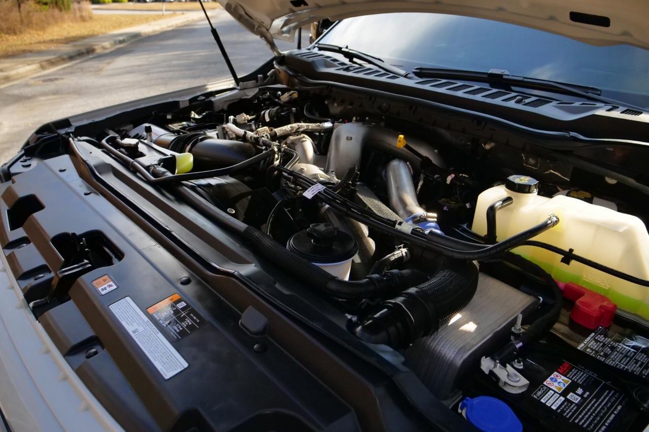 2025 Ford F-450SD Platinum 4X4 / DRW / Massaging Seats / Diesel! Lincolnton NC