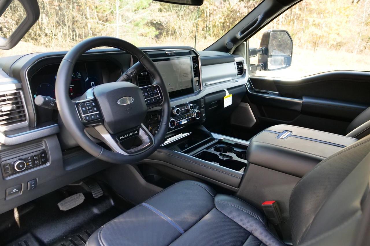 2025 Ford F-450SD Platinum 4X4 / DRW / Massaging Seats / Diesel! Lincolnton NC