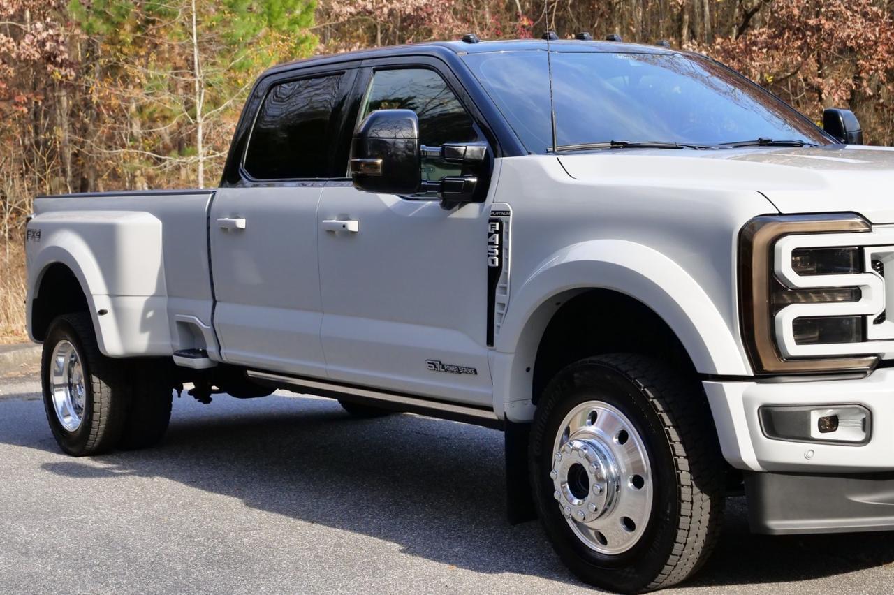 2025 Ford F-450SD Platinum 4X4 / DRW / Massaging Seats / Diesel! Lincolnton NC