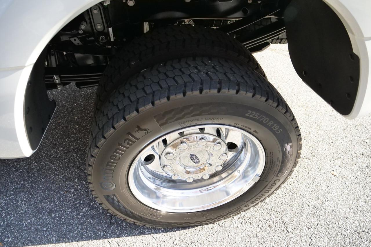 2025 Ford F-450SD Platinum 4X4 / DRW / Massaging Seats / Diesel! Lincolnton NC