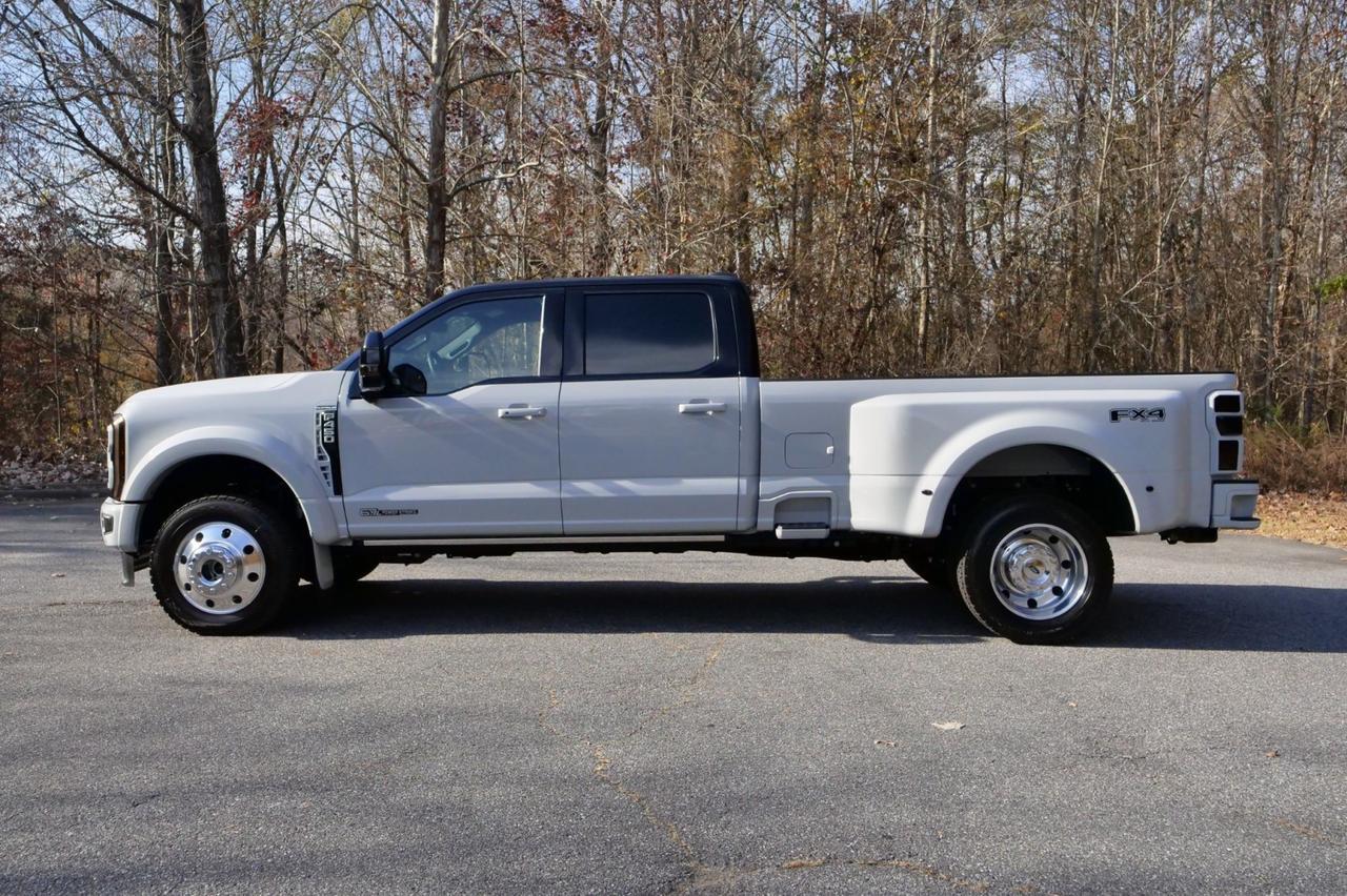 2025 Ford F-450SD Platinum 4X4 / DRW / Massaging Seats / Diesel! Lincolnton NC
