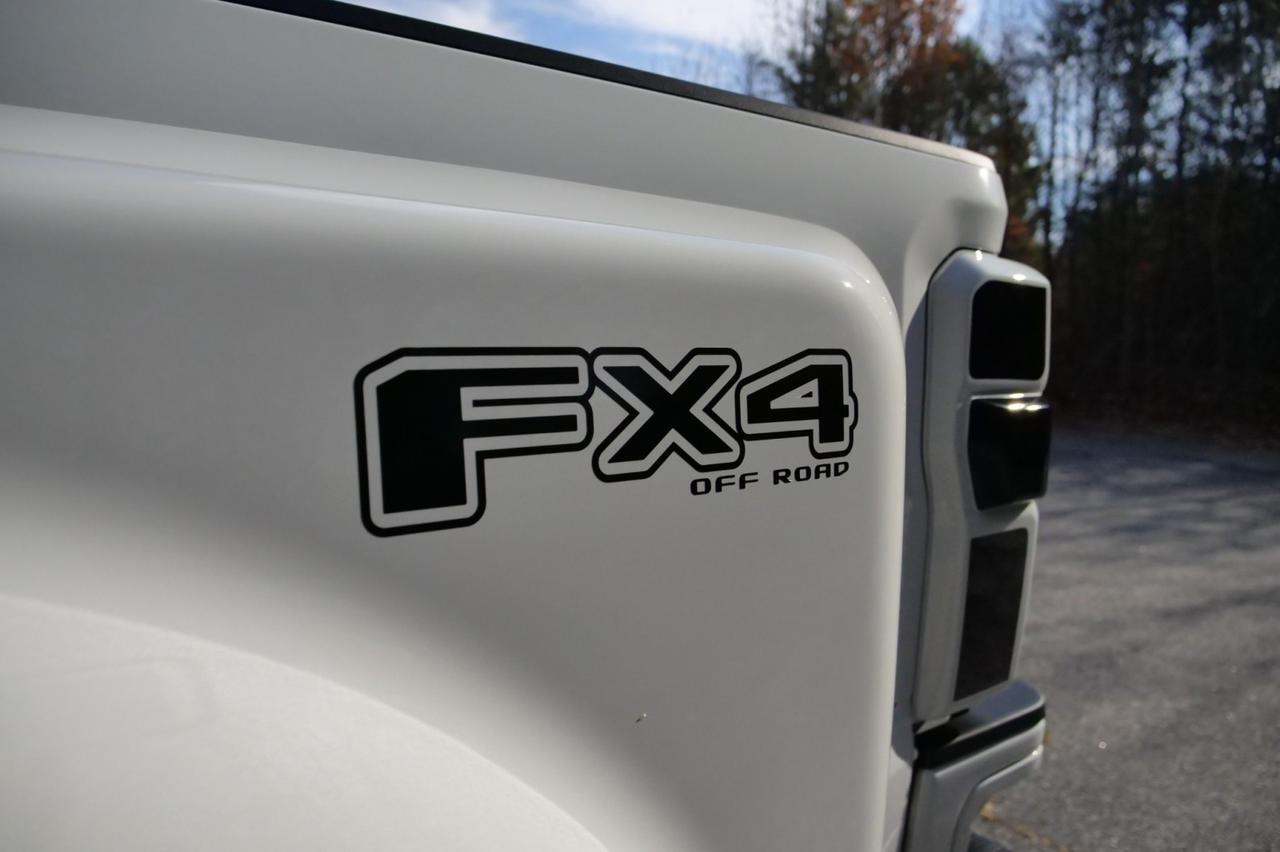 2025 Ford F-450SD Platinum 4X4 / DRW / Massaging Seats / Diesel! Lincolnton NC