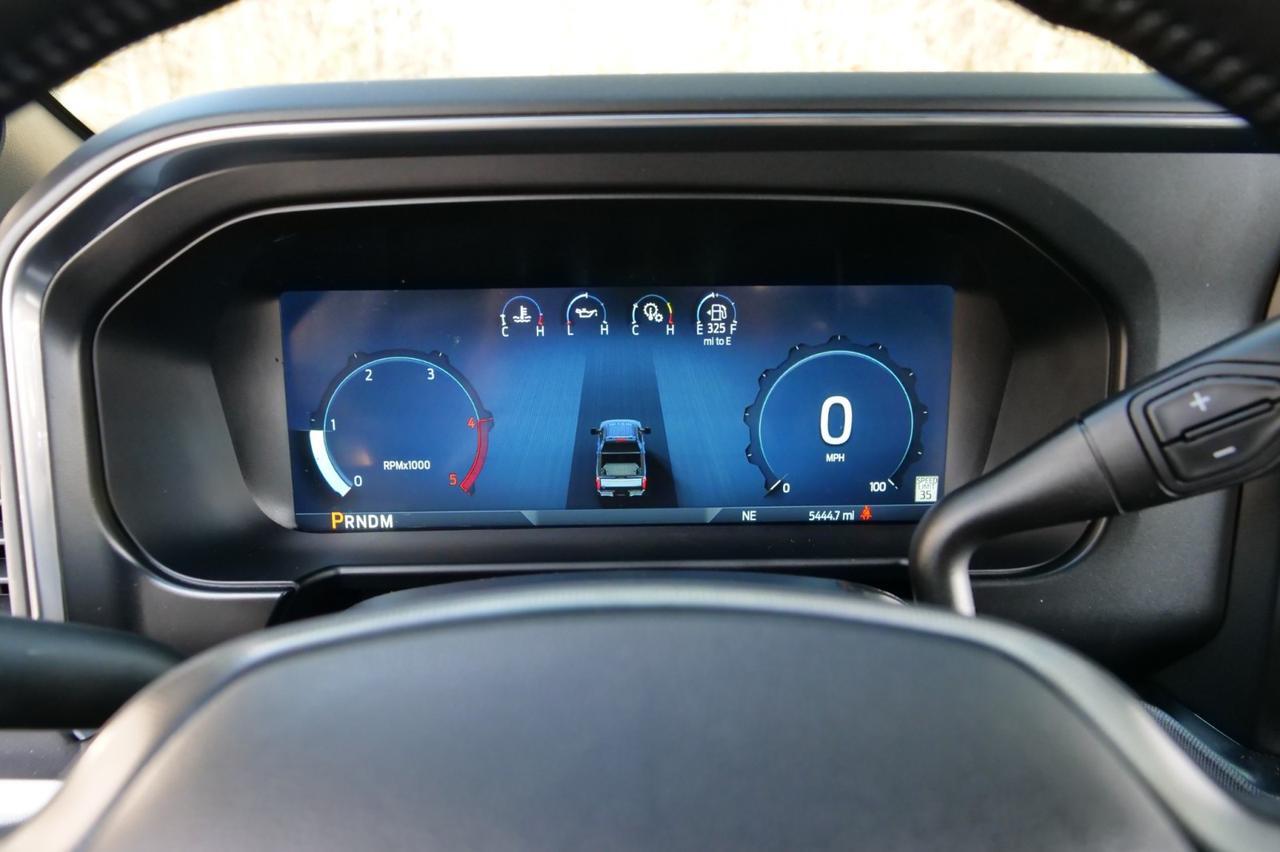 2025 Ford F-450SD Platinum 4X4 / DRW / Massaging Seats / Diesel! Lincolnton NC