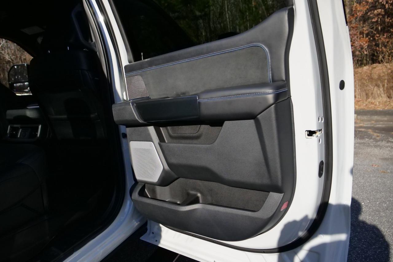 2025 Ford F-450SD Platinum 4X4 / DRW / Massaging Seats / Diesel! Lincolnton NC