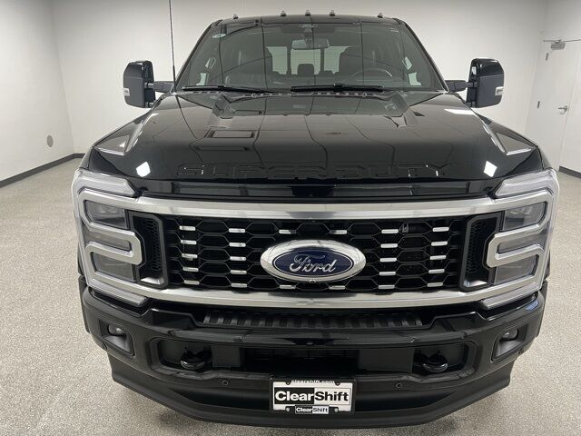 2025 Ford F-450SD Platinum