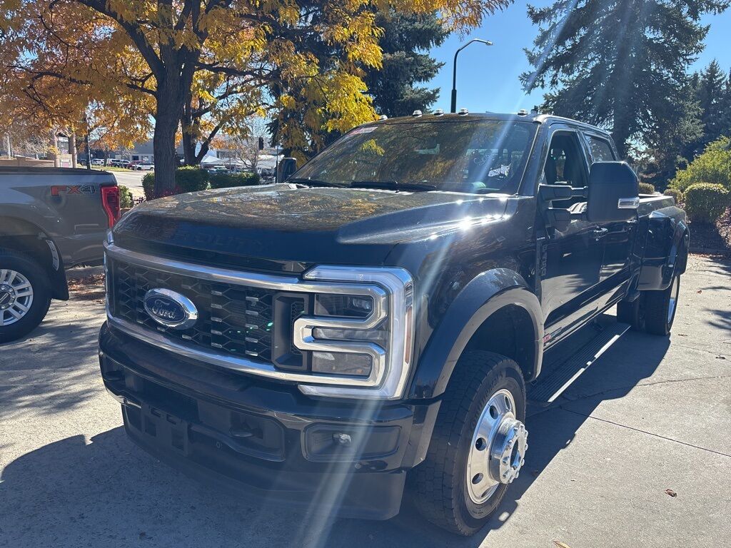 2025 Ford F-450SD Platinum