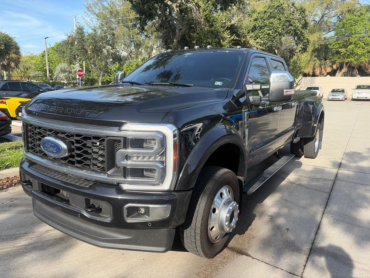 2025 Ford F-450SD Platinum
