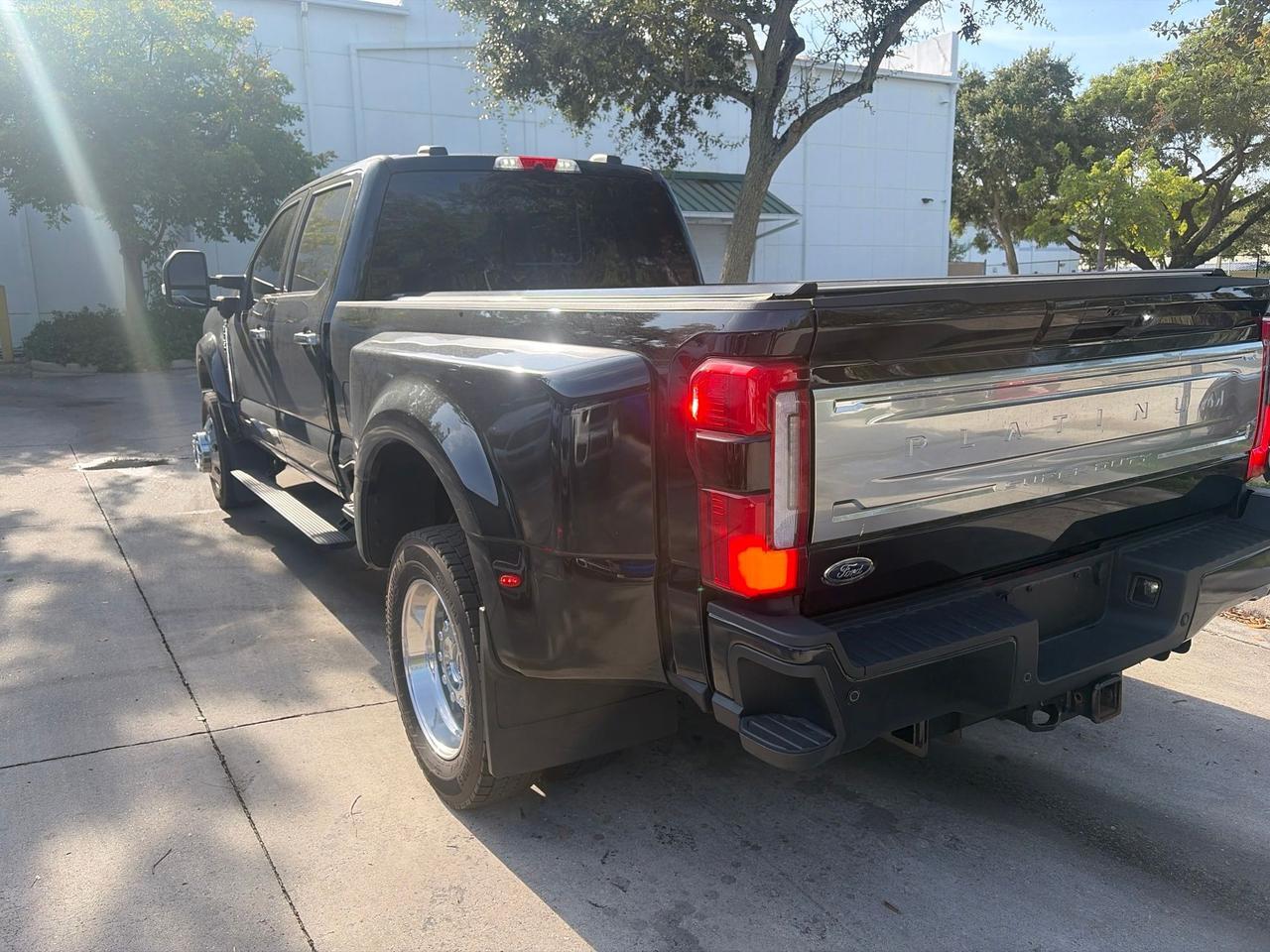 2025 Ford F-450SD Platinum