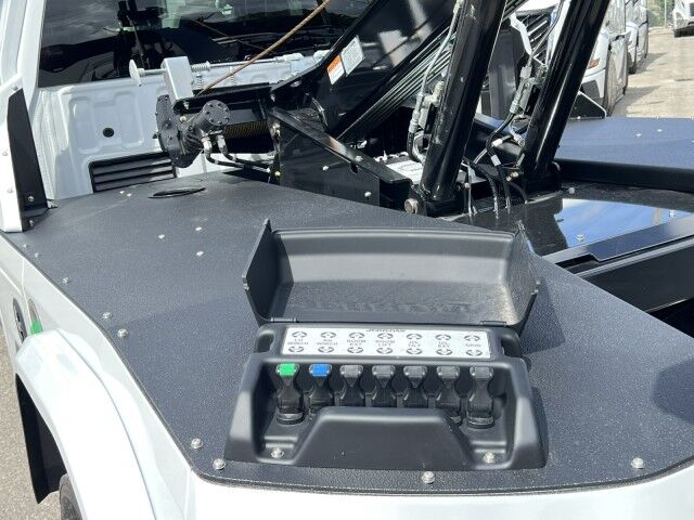 2025 Ford F-550 LARIAT 4x4 Crew cab Jerr-Dan MPL40 Dual Winch Standard Wrecker Truck Miami FL