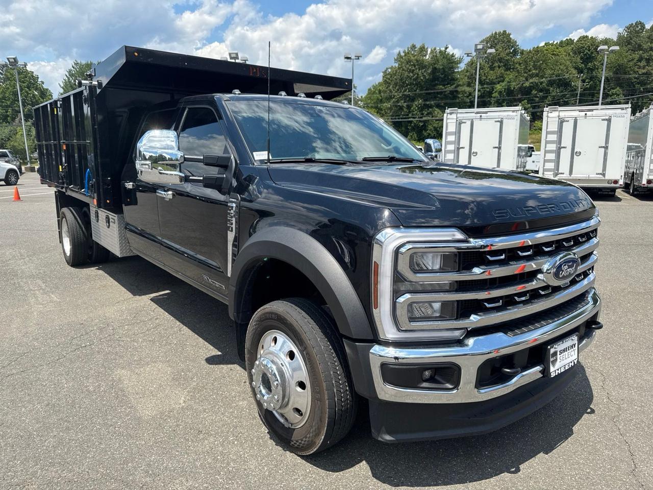 2025 Ford F-550SD