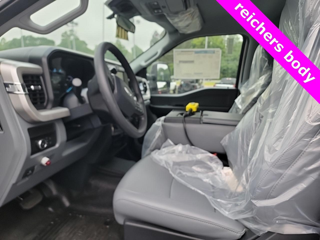 2025 Ford F-550SD XL DUMP Warrenton VA