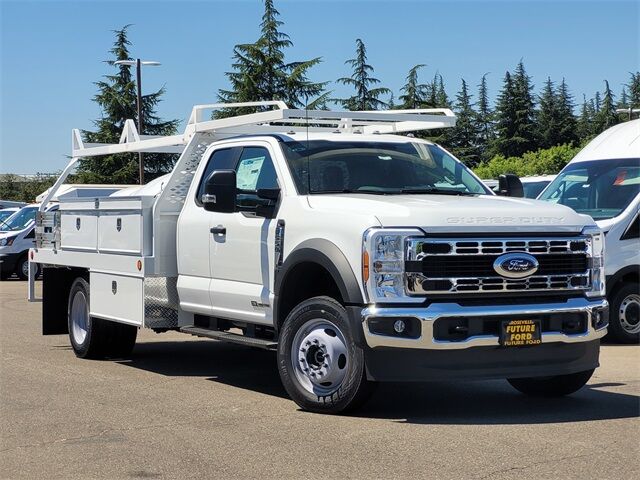 2025 Ford F-550SD XL