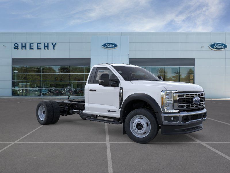 2025 Ford F-550SD XL