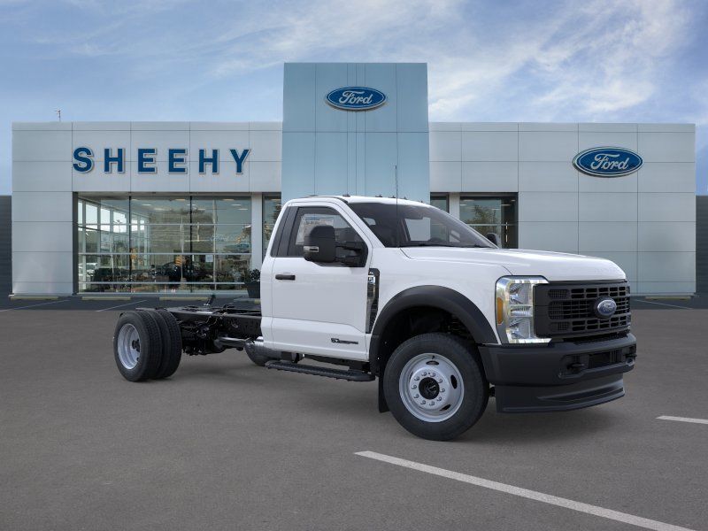 2025 Ford F-550SD
