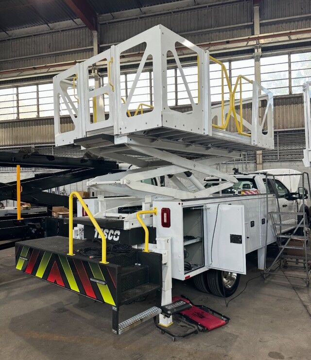 2025 Ford F-550XL 21' Height Scissor Hydraulic Working Elevator Platform Truck