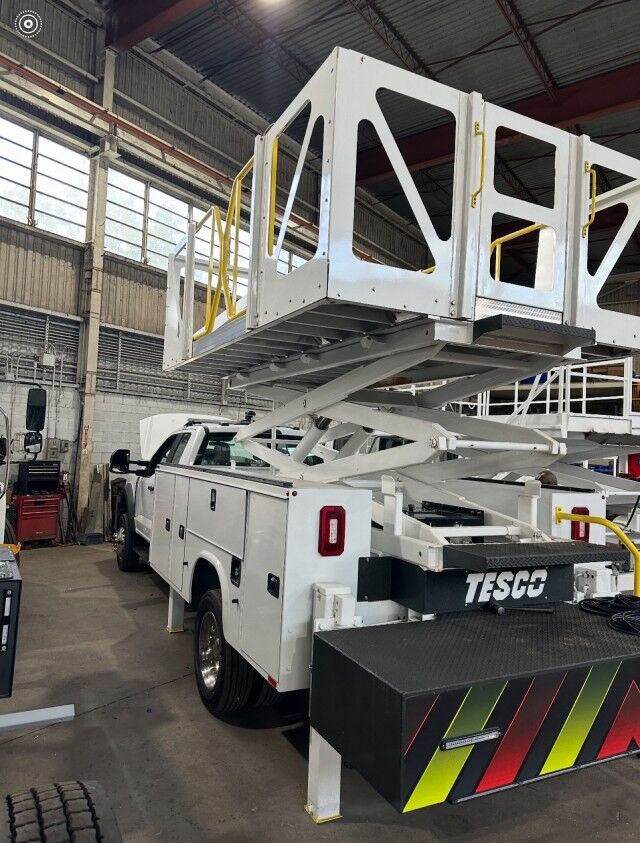 2025 Ford F-550XL 21' Height Scissor Hydraulic Working Elevator Platform Truck Miami FL