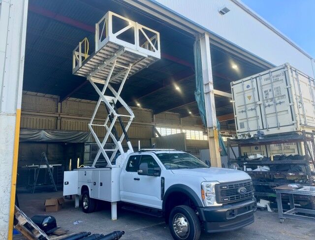 2025 Ford F-550XL 21' Height Scissor Hydraulic Working Elevator Platform Truck Miami FL