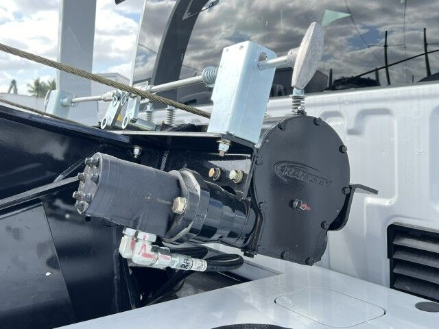 2025 Ford F-550XLT Extended Cab Jerr-Dan MPL40 Dual Winch Standard Wrecker Truck Miami FL