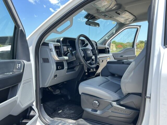 2025 Ford F-600 13&apos; Stellar Tire Service Truck with 2,000 lb Lift Gate Homestead FL