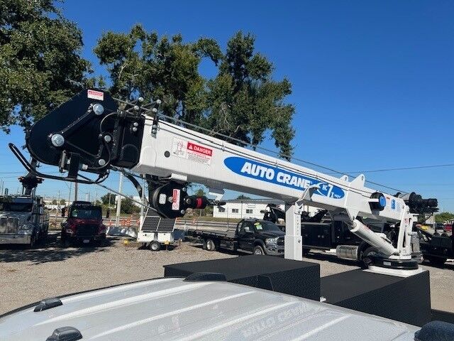 2025 Ford F-600XL 4x4 Mechanic Service Utility Truck with 7,000 lbs. HC 7X Auto Crane Miami FL