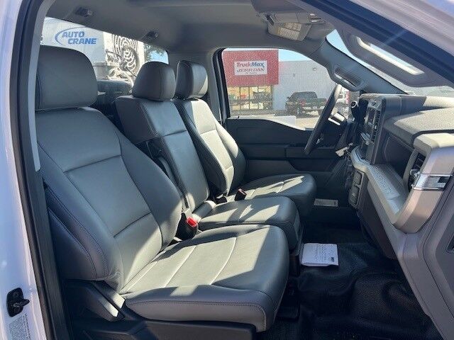 2025 Ford F-600XL 4x4 Mechanic Service Utility Truck with 7,000 lbs. HC 7X Auto Crane Miami FL