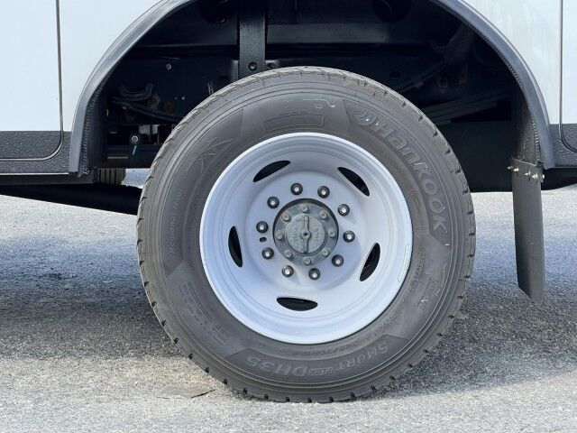 2025 Ford F-600XL 4x4 Mechanic Service Utility Truck with 7,000 lbs. HC 7X Auto Crane Miami FL