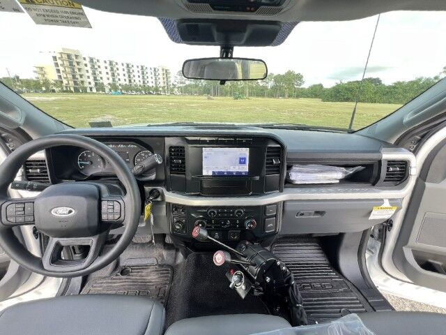 2025 Ford F-600XL 4x4 Stellar Shuttle 84-10 Flex Hook Lift Truck Homestead FL