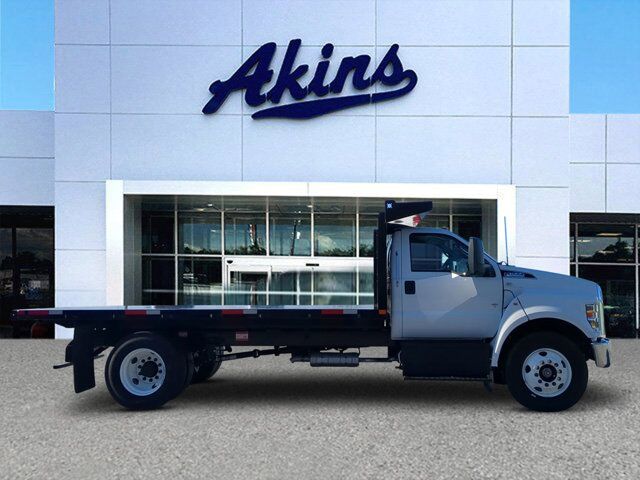 2025 Ford F-650 Flatbed Appleton WI