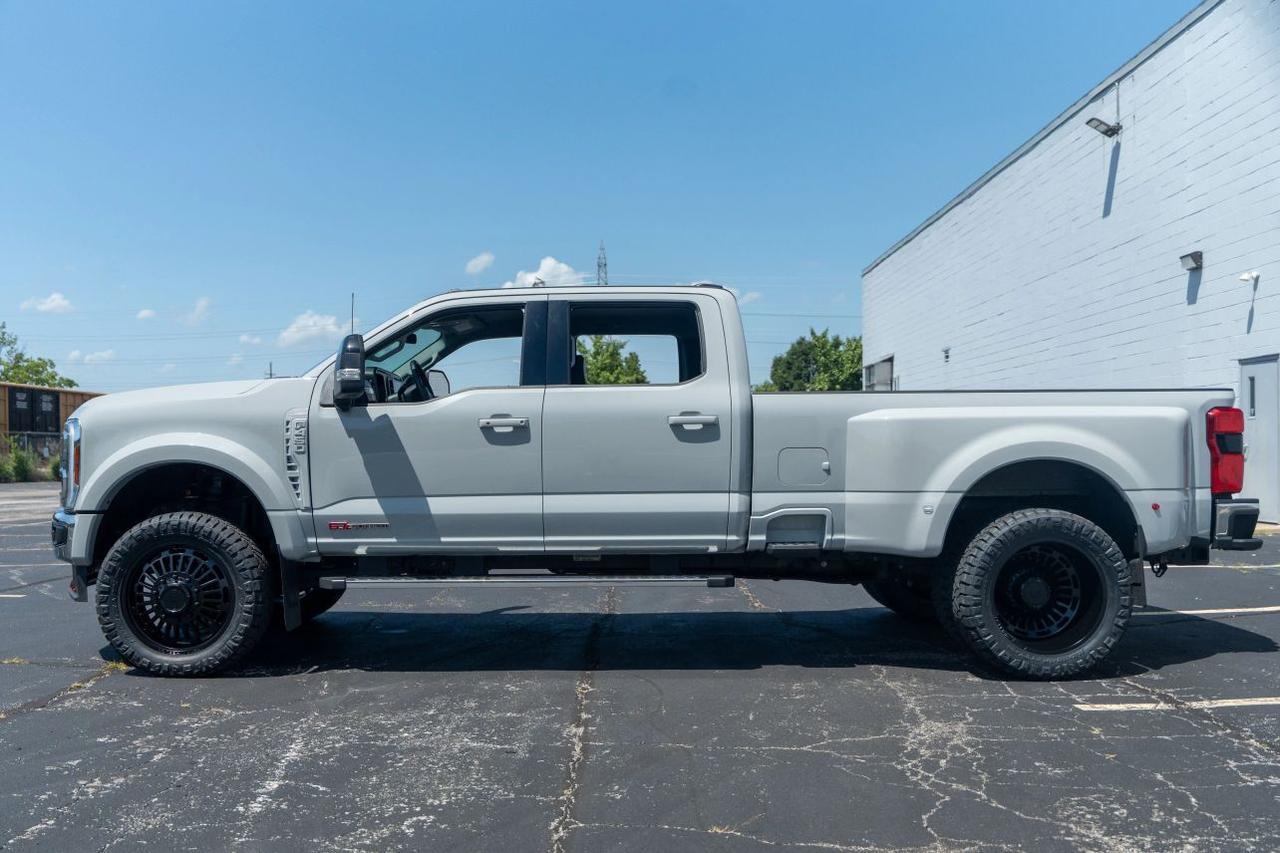 2025 Ford F450 Super Duty Crew Cab Lariat Pickup 4D 8 ft St. Louis MO