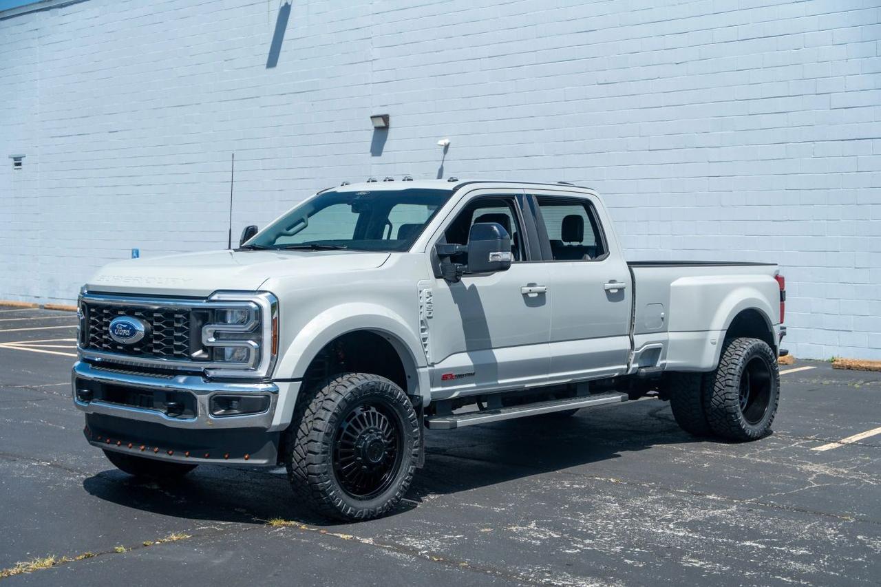2025 Ford F450 Super Duty Crew Cab
