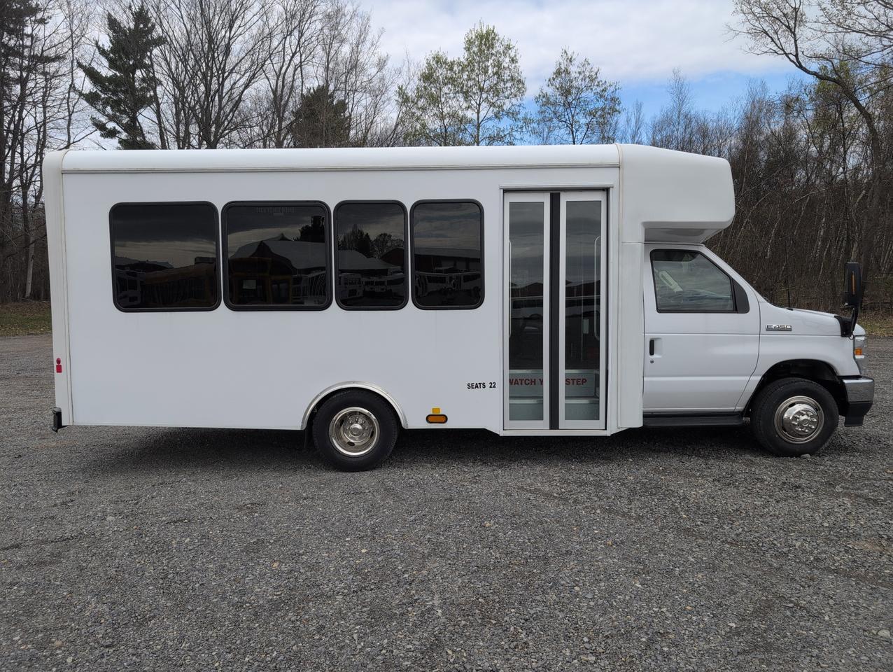 2025 Ford HLE HLE COACH