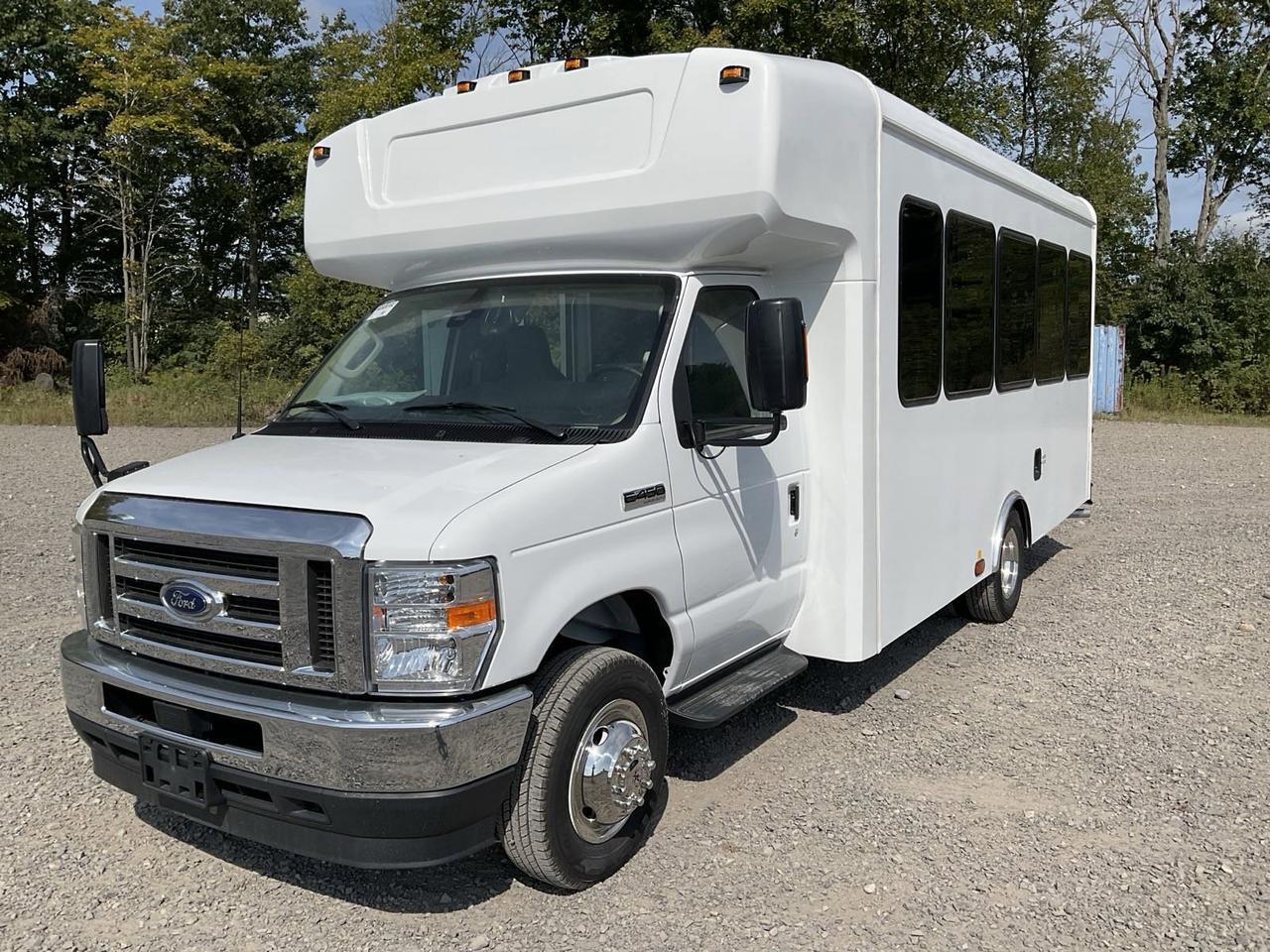 2025 Ford HLE HLE COACH Johnstown NY