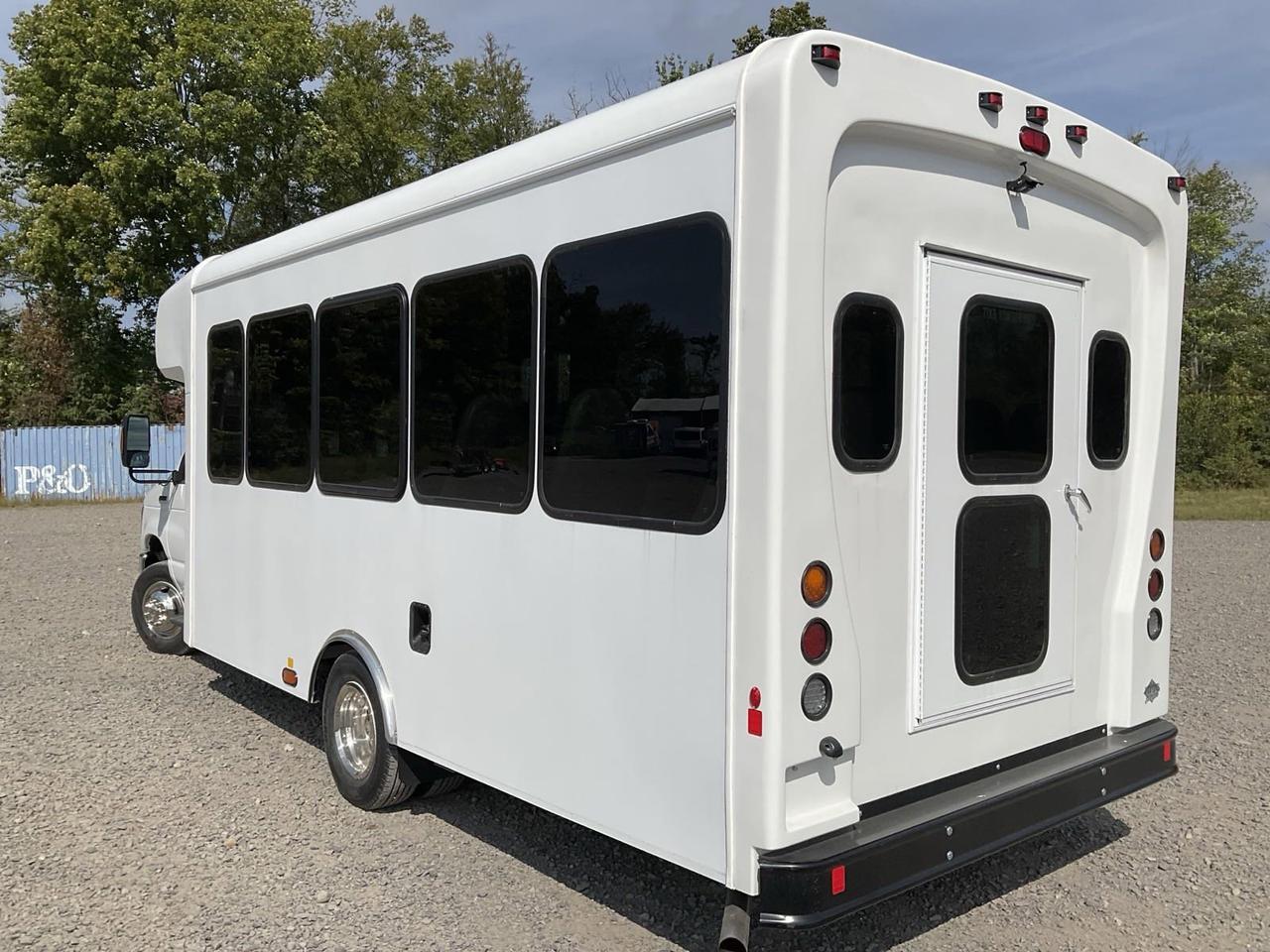 2025 Ford HLE HLE COACH Johnstown NY