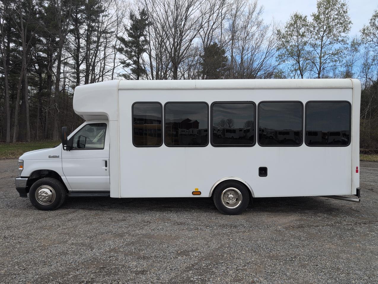 2025 Ford HLE HLE COACH Johnstown NY