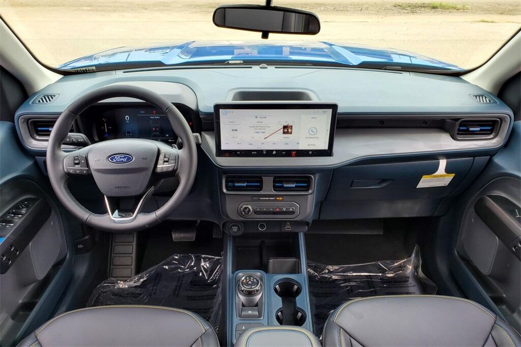 2025 Ford Maverick Lobo Hondo TX