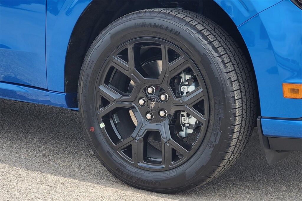 2025 Ford Maverick Lobo Hondo TX