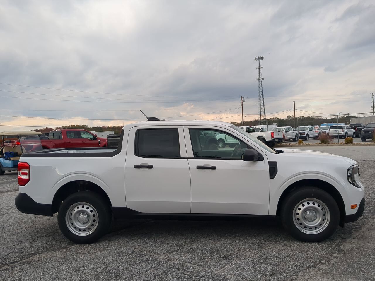 2025 Ford Maverick XL