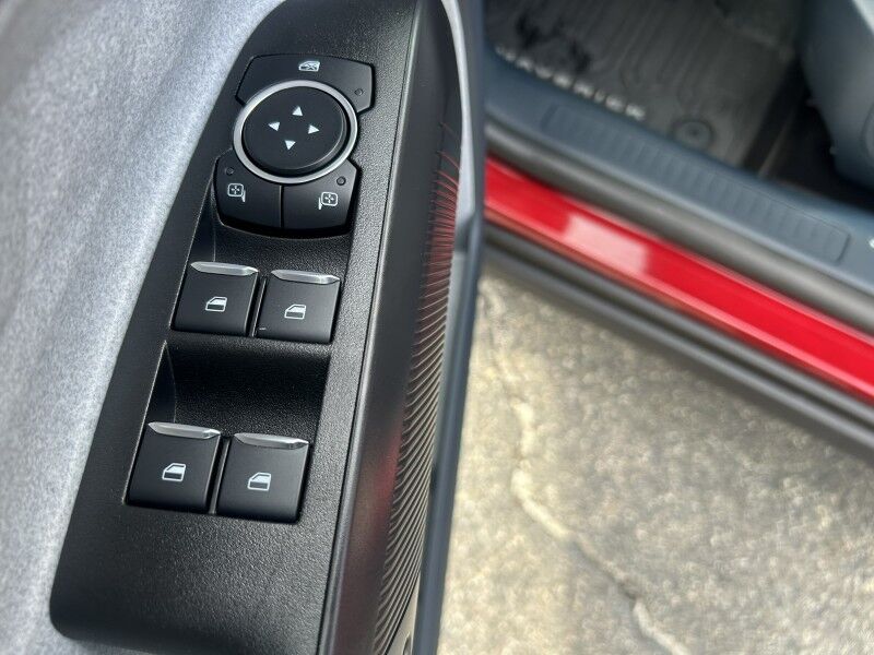 2025 Ford Maverick XLT - 1-OWNER - SAT IN THE GARAGE - EXTRAS Webster MA