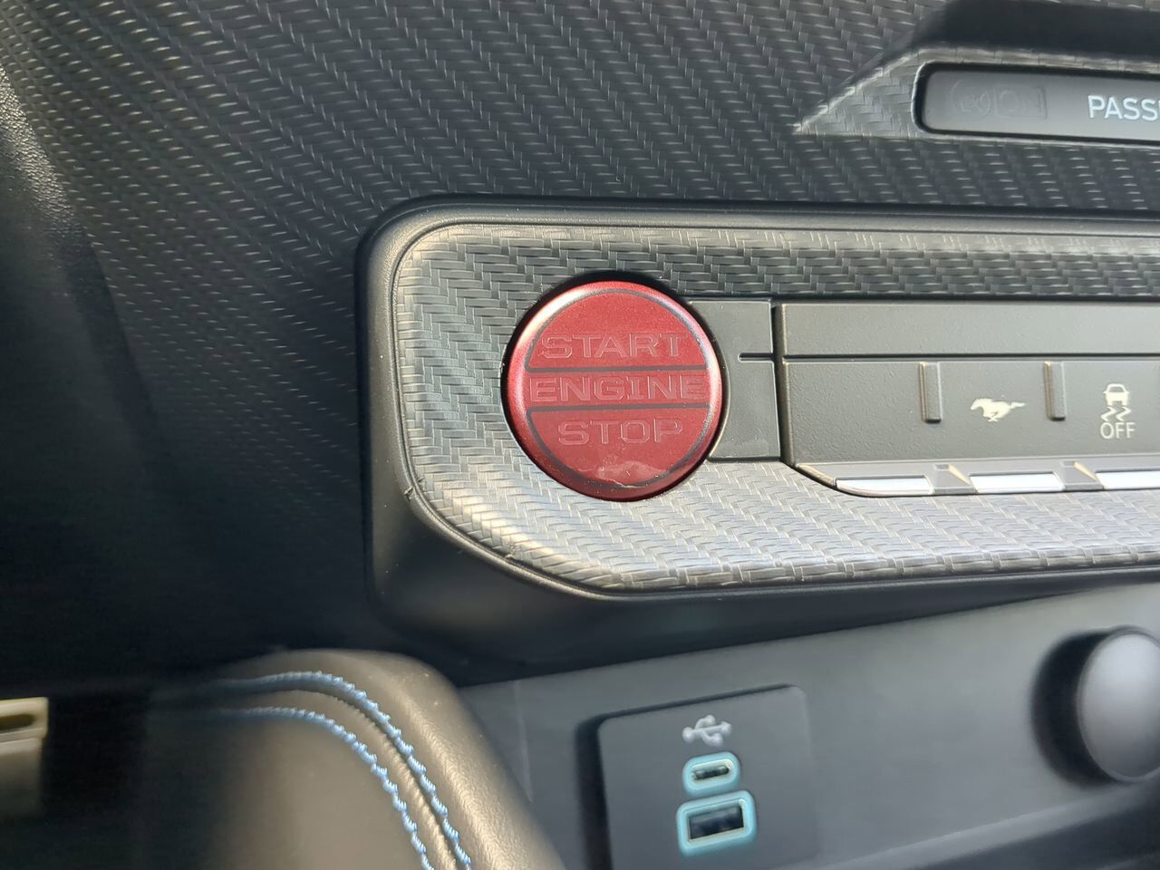 2025 Ford Mustang Dark Horse Appleton WI