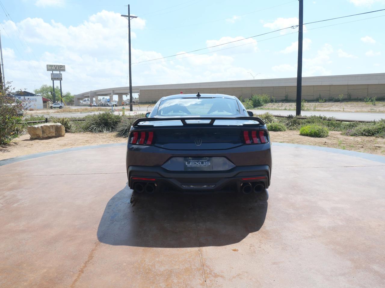 2025 Ford Mustang Dark Horse
