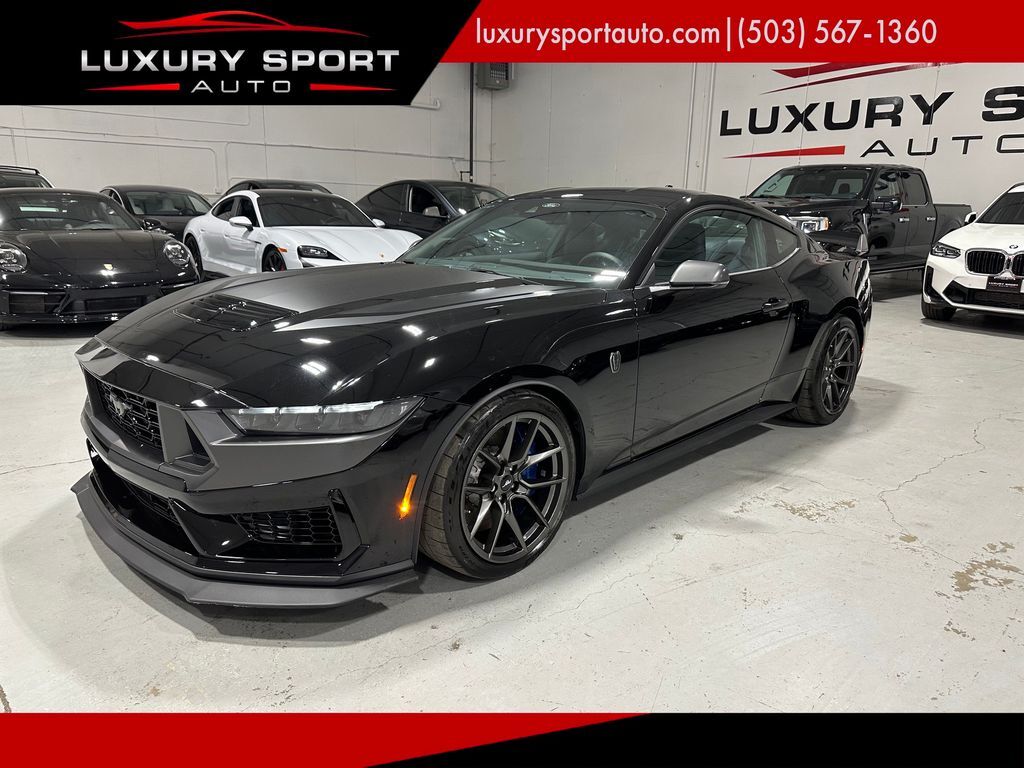 2025 Ford Mustang Dark Horse