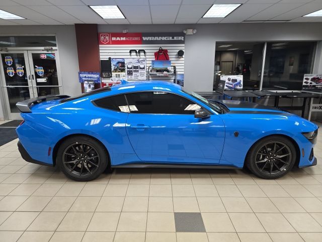 2025 Ford Mustang Dark Horse