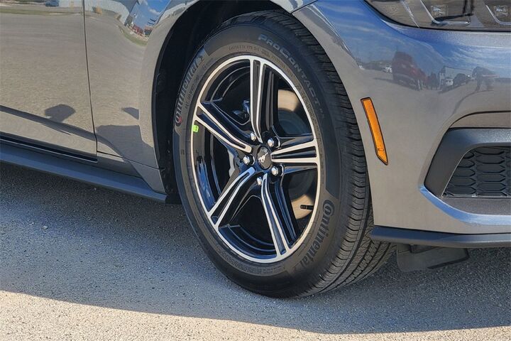 2025 Ford Mustang EcoBoost  TX