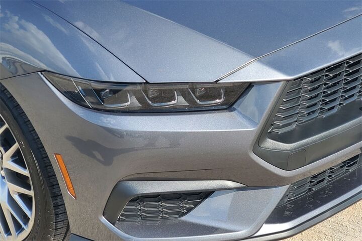 2025 Ford Mustang EcoBoost Premium  TX
