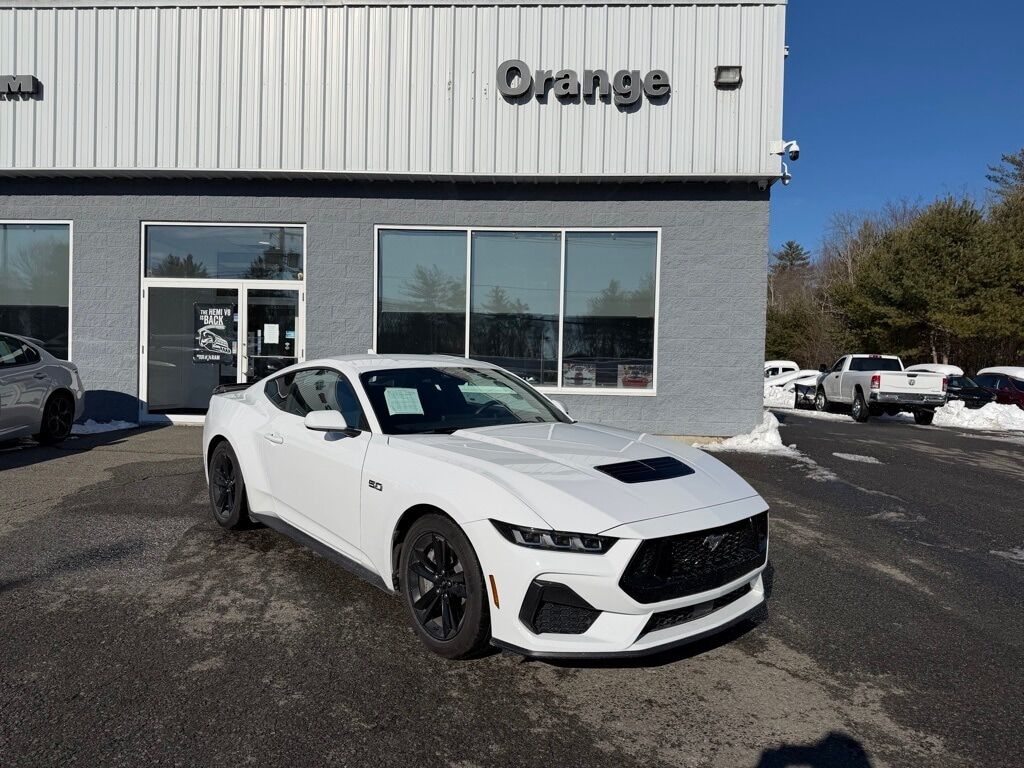 2025 Ford Mustang GT Orange MA