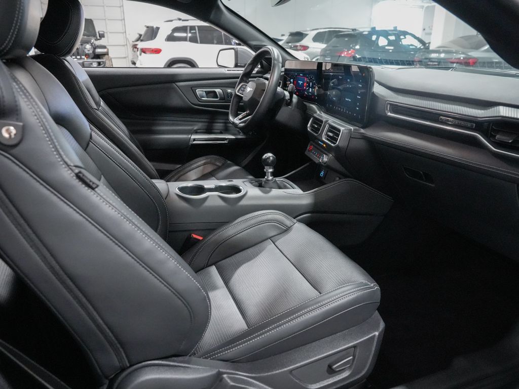2025 Ford Mustang GT Premium - Photo 24