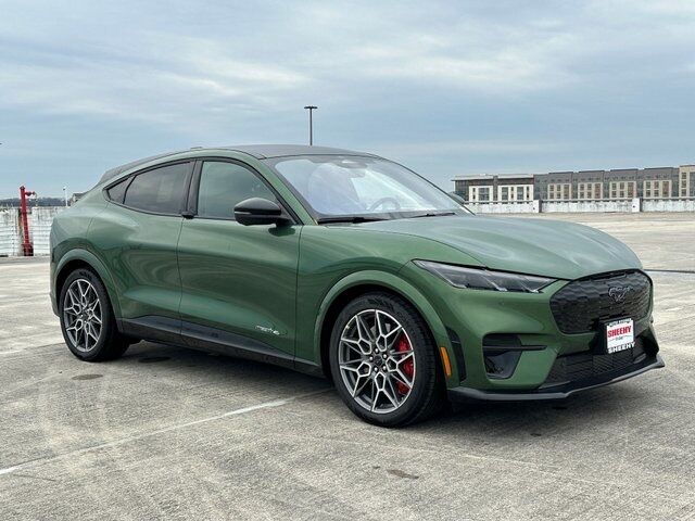 2025 Ford Mustang Mach-E